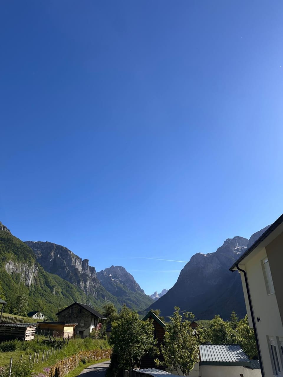Nearby landmark, Day, Natural landscape, Mountain view
