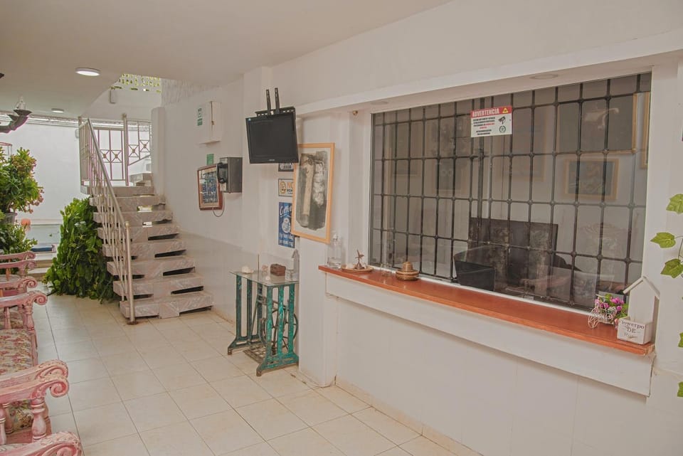 TV and multimedia, Kitchen or kitchenette, Living room, Lobby or reception, Seating area