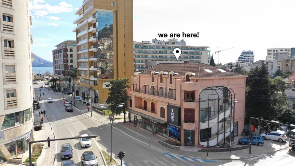 Property building, Neighbourhood, Street view, Location