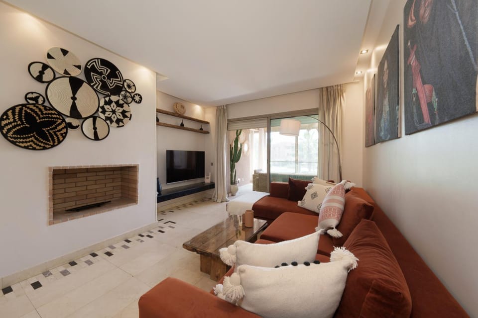 Communal lounge/ TV room, TV and multimedia, Living room, Seating area, Evening entertainment, flat iron, air conditioner