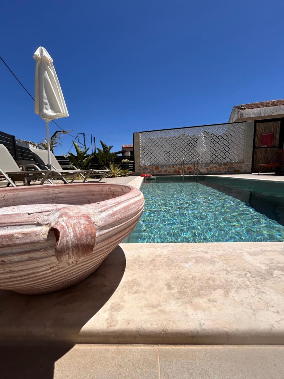 Day, Pool view, Swimming pool, sunbed