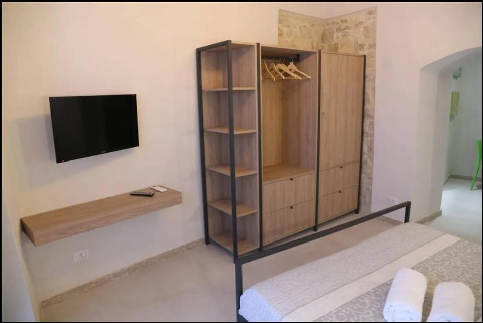 TV and multimedia, Bedroom
