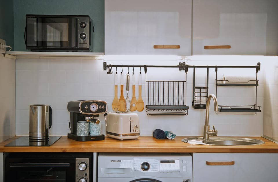 Kitchen or kitchenette