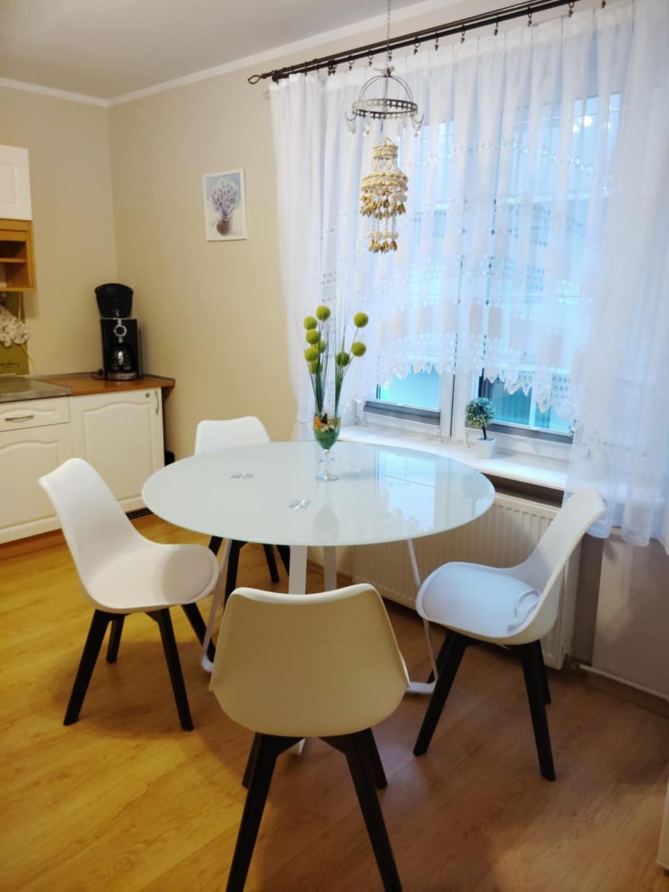 Dining area, oven, kitchen