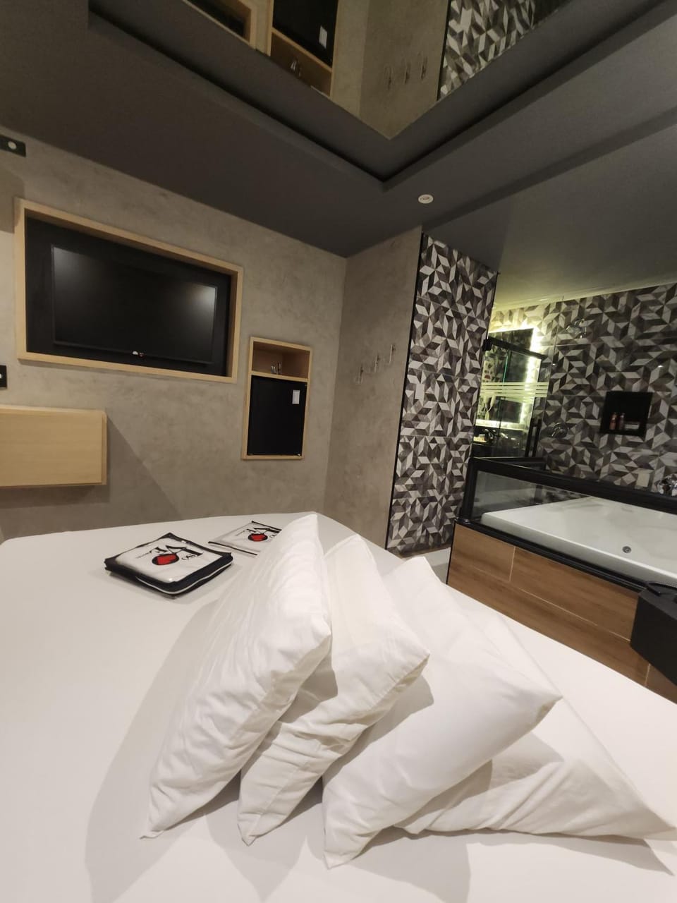 TV and multimedia, oven