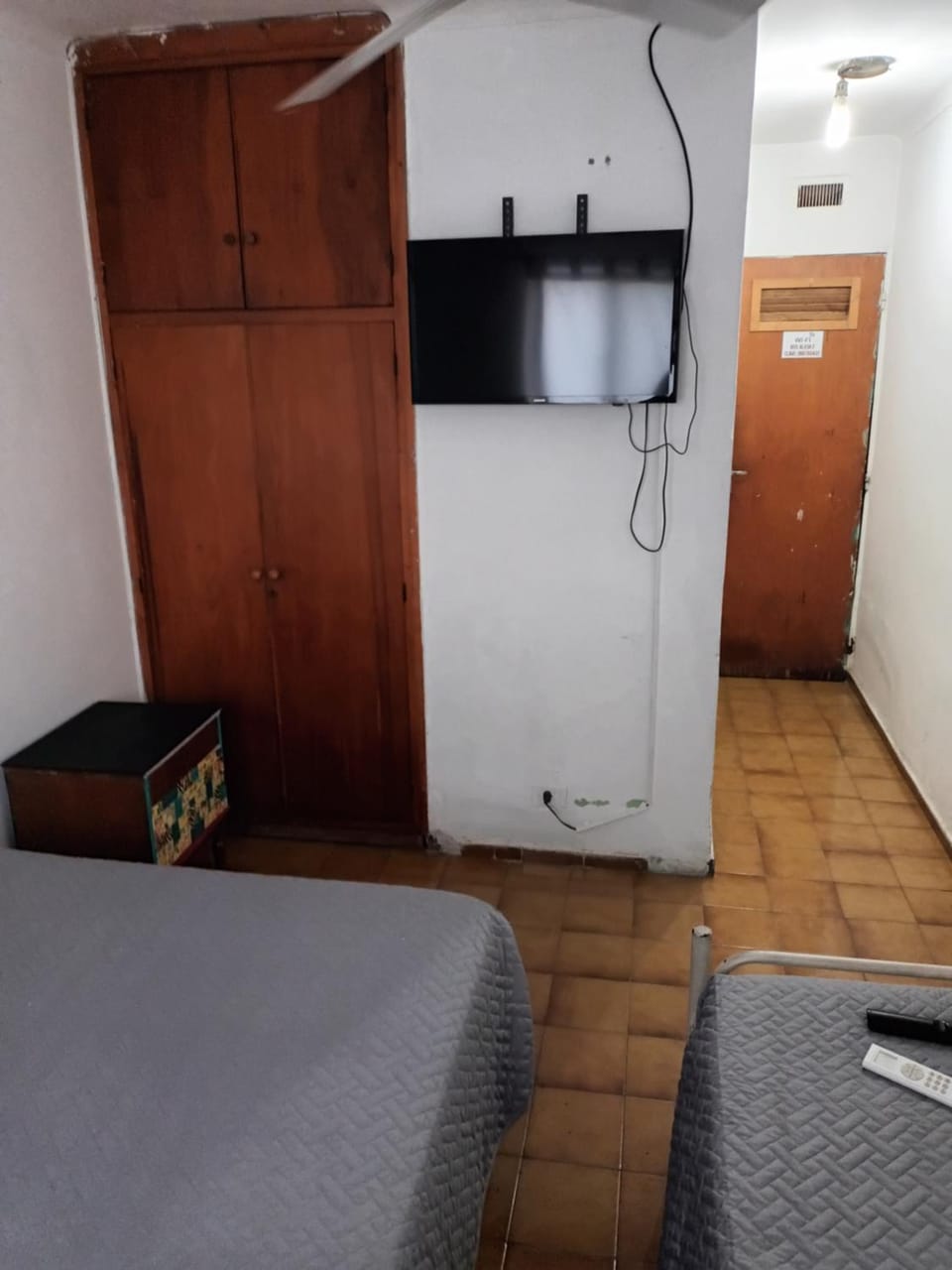 Bed, TV and multimedia, Bedroom, wardrobe