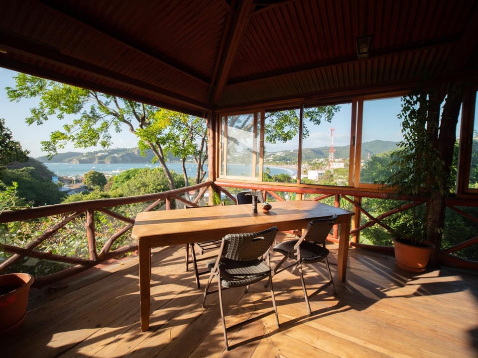 View (from property/room), Dining area, Sea view