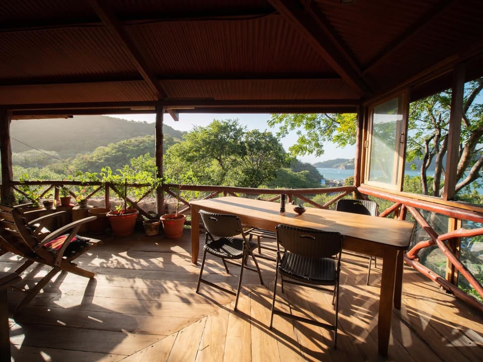 View (from property/room), Balcony/Terrace, Dining area, Sea view, Dinner