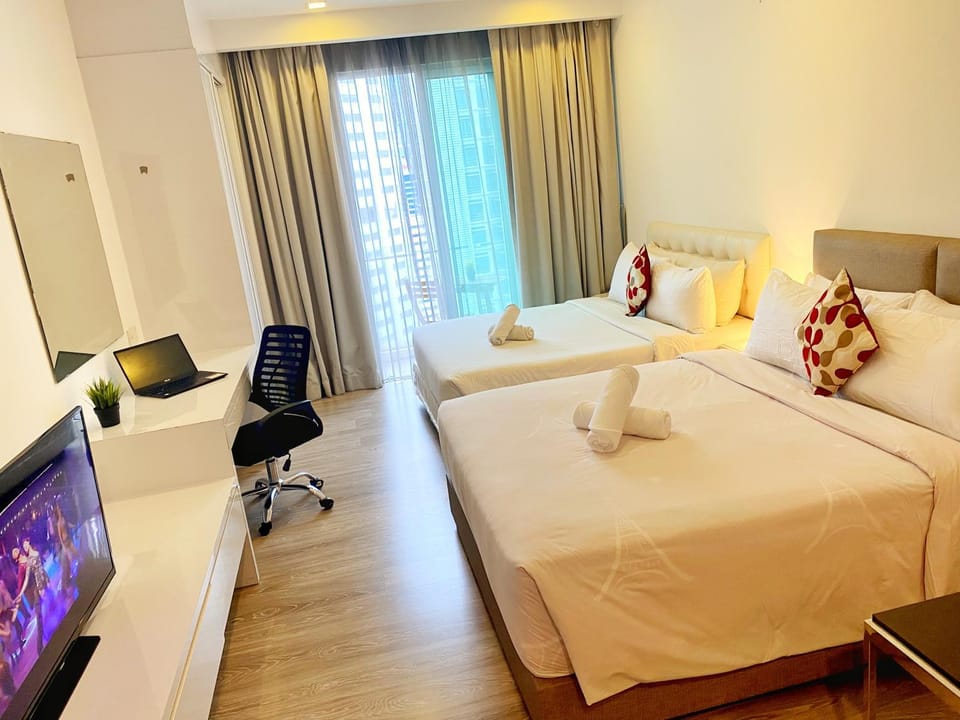 Bed, Evening entertainment, Bedroom