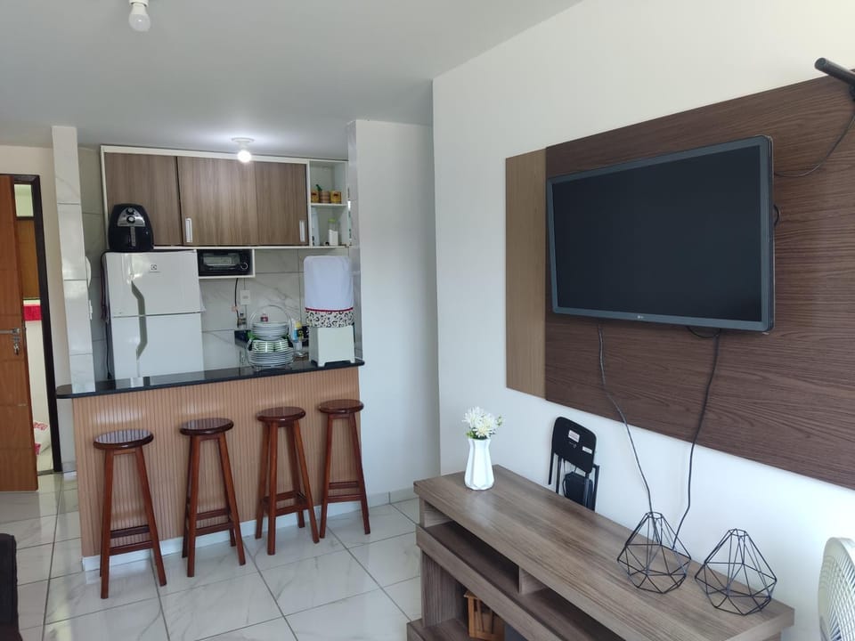 Communal lounge/ TV room, TV and multimedia, Kitchen or kitchenette, Living room, oven, pet friendly, stove, toaster