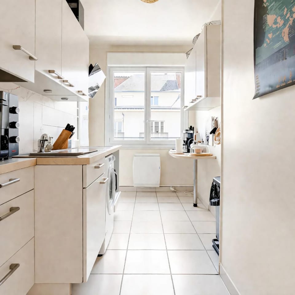 Kitchen or kitchenette, stove