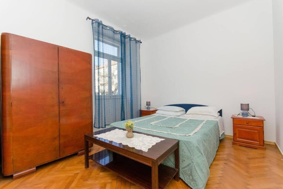 Bed, Bedroom, wardrobe