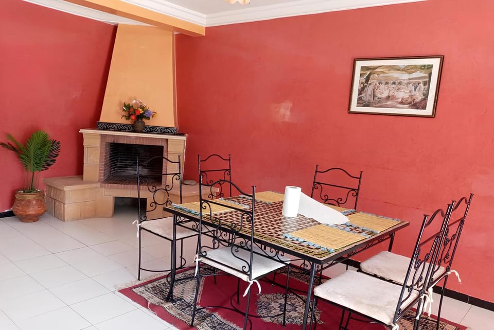 Dining area, flat iron