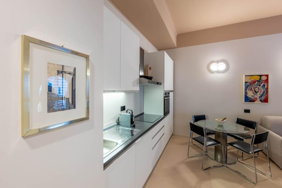 Dining area, kitchen