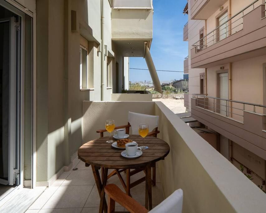 Coastal Key 9 Apartment in Crete