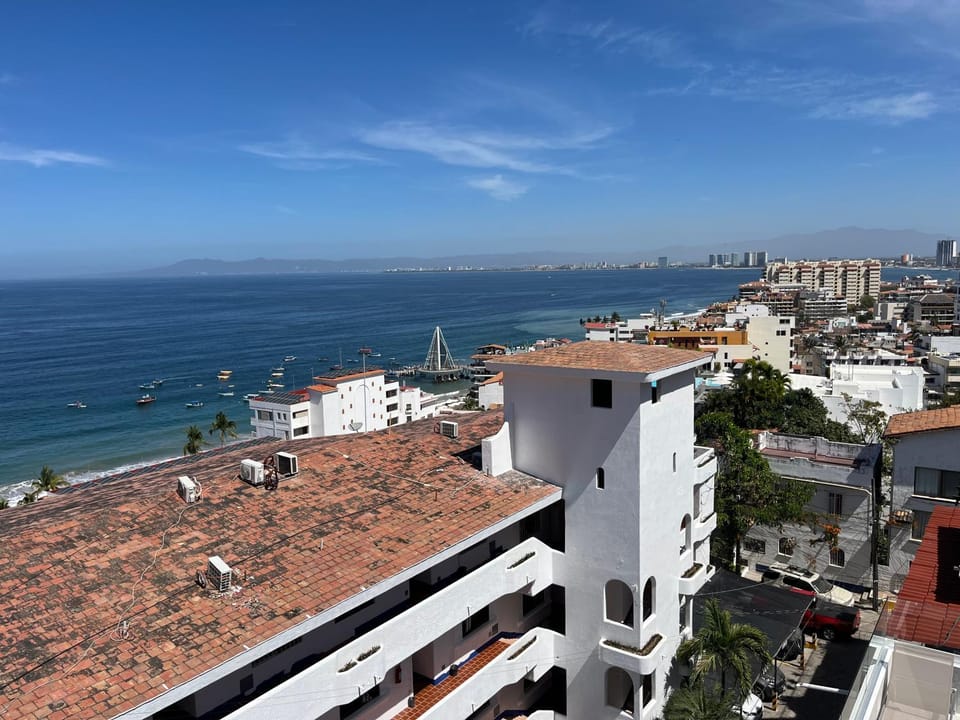 Vidalia - Modern Condos with Rooftop Terrace and Gym Apartment hotel in Puerto Vallarta