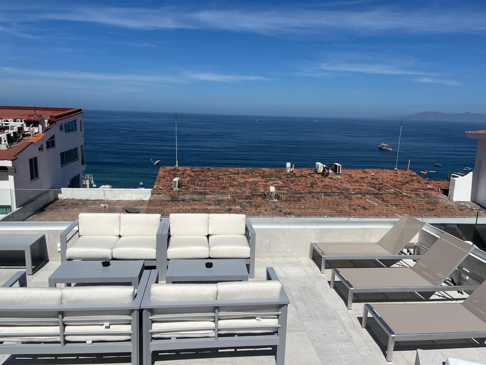 Vidalia - Modern Condos with Rooftop Terrace and Gym Apartment hotel in Puerto Vallarta