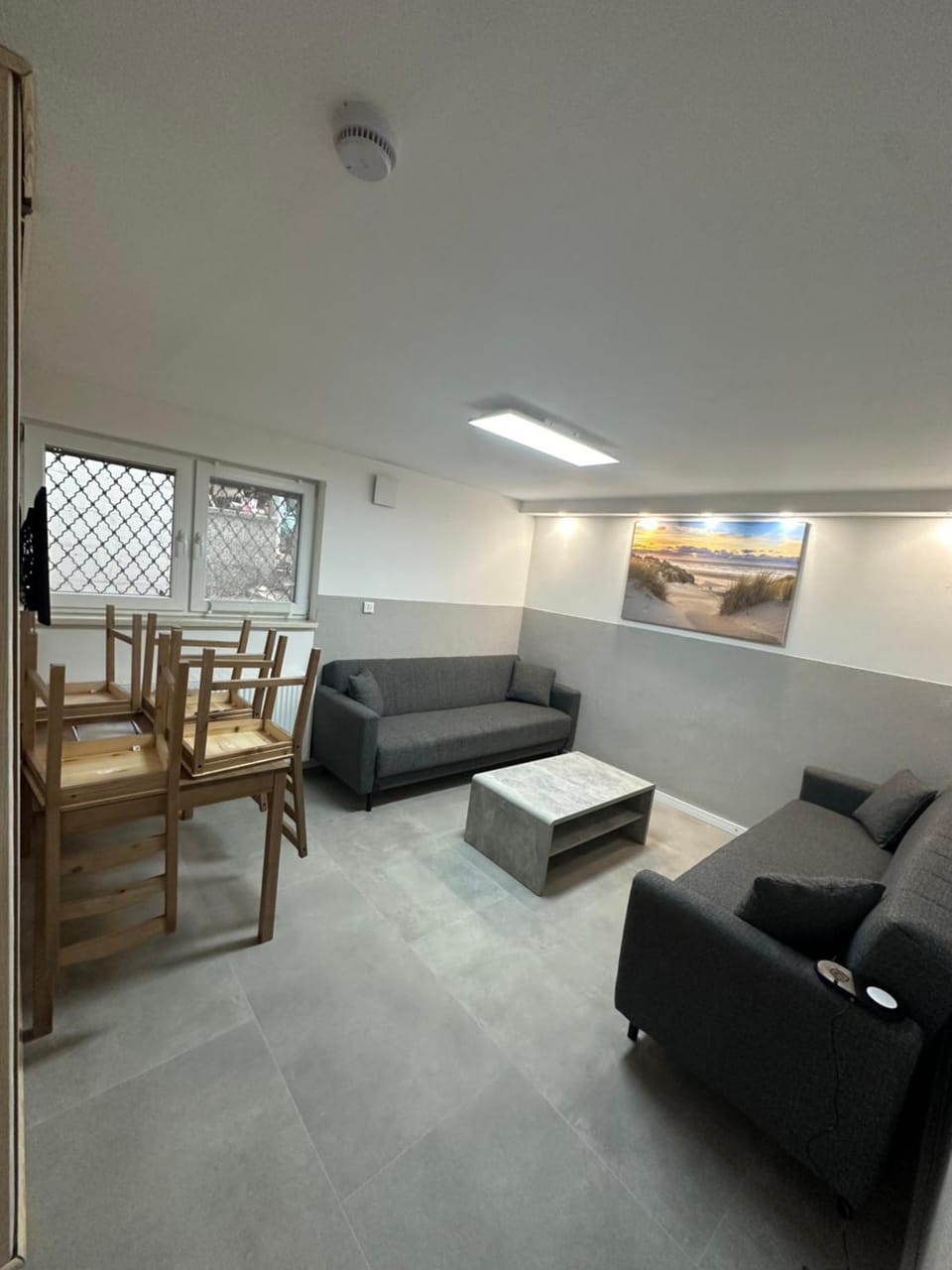 Charmante 2 Zimmer Souterrain Apartment in Hanover