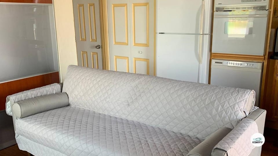 Komffy Studio Waterfront w/King Bed & Free Parking Apartment in Hollywood Beach