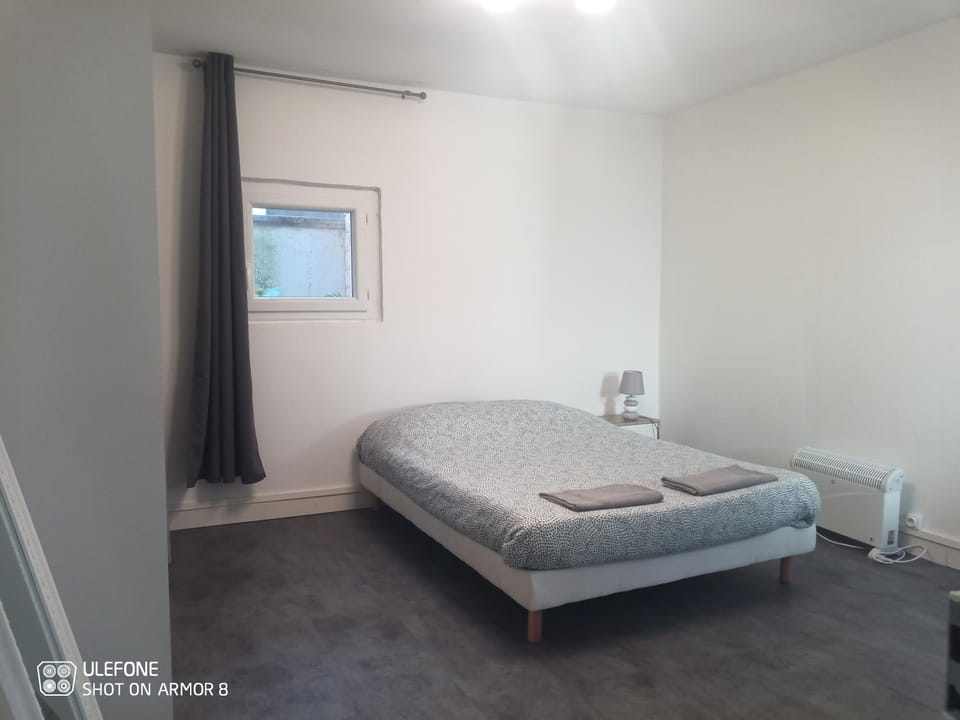 Etablissements Coulon Saint-Joseph en face de Bagatelle Apartment in Nouvelle-Aquitaine