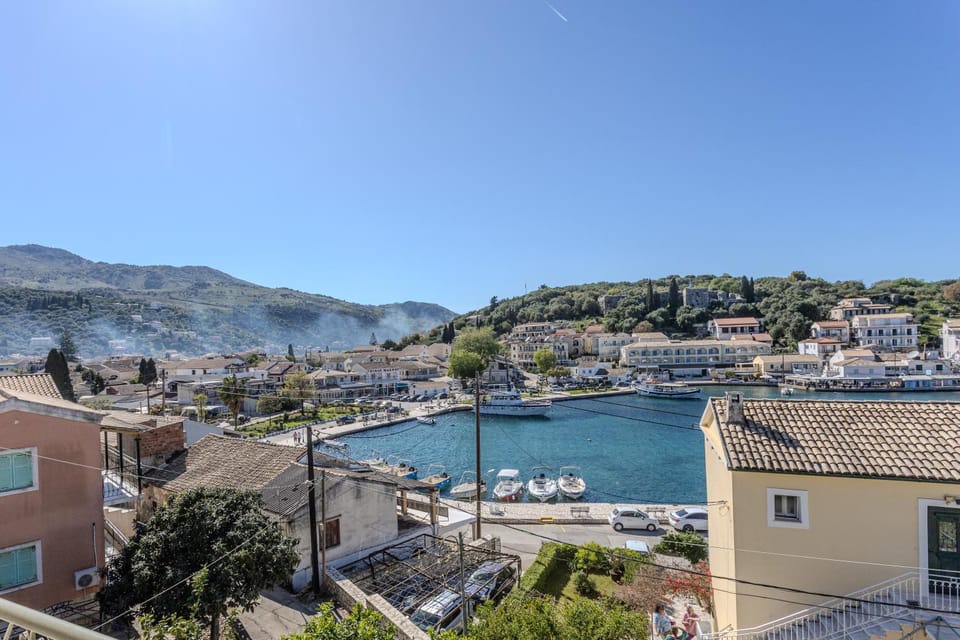City view, Mountain view, Sea view