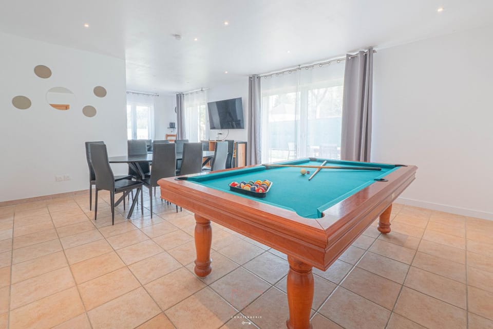 Communal lounge/ TV room, Billiard, Billiard