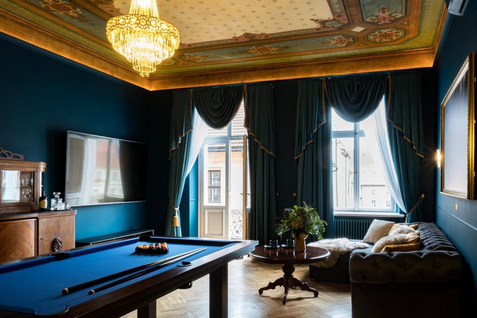 Billiard, Living room