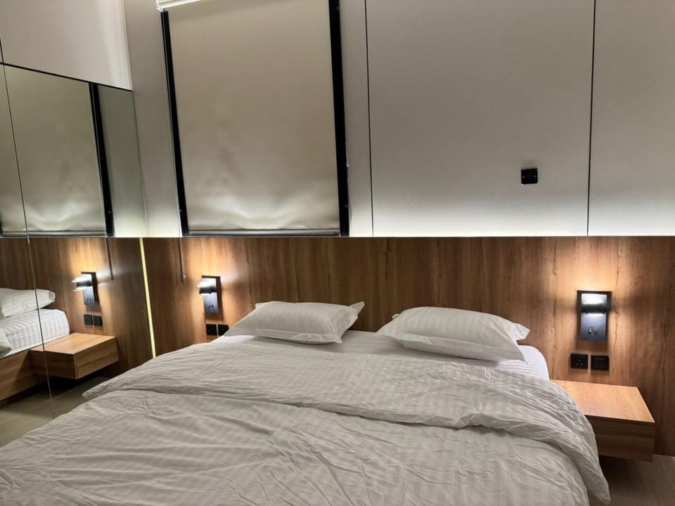 Bed, Photo of the whole room, Bedroom, wardrobe
