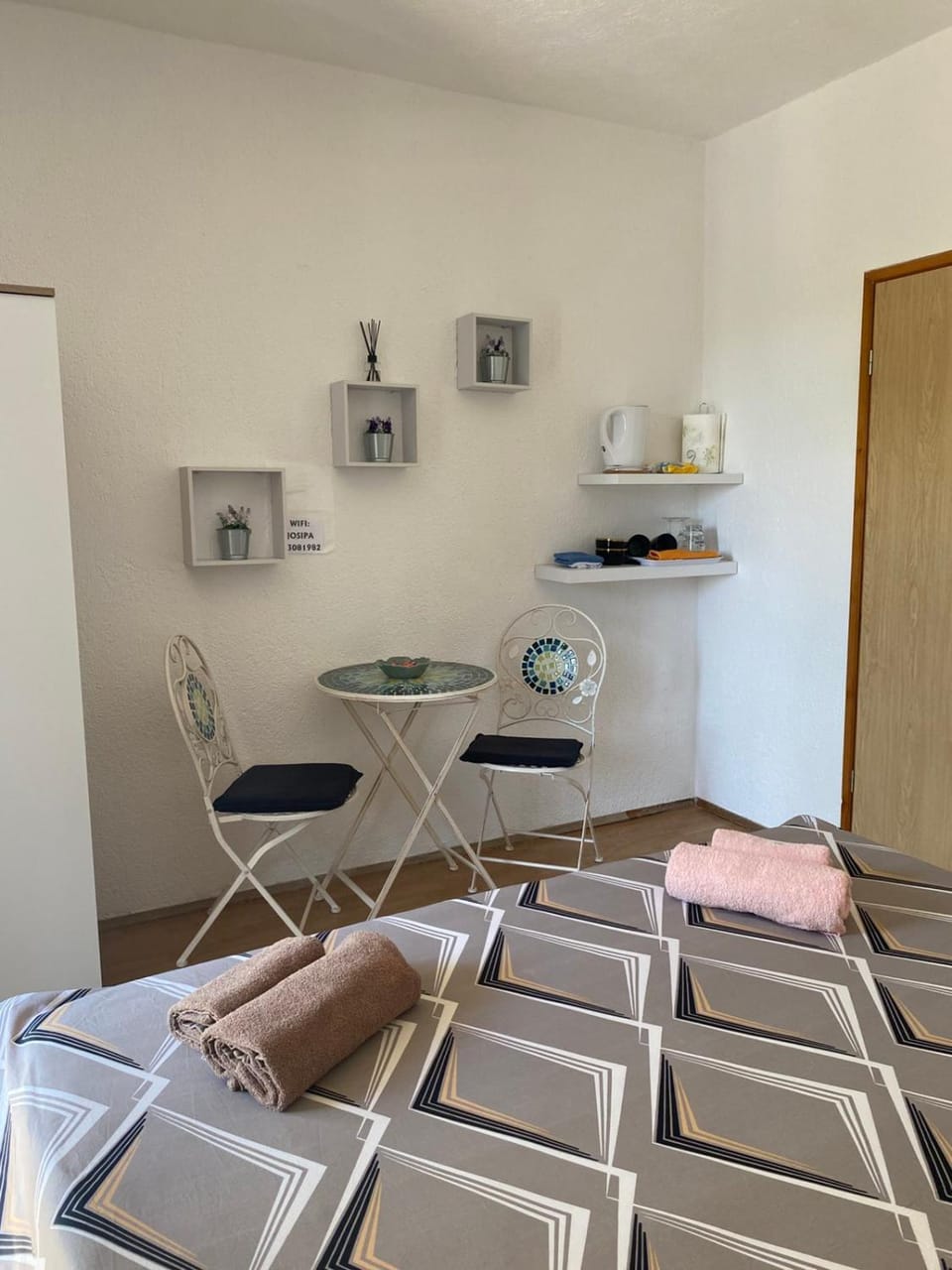 Seating area