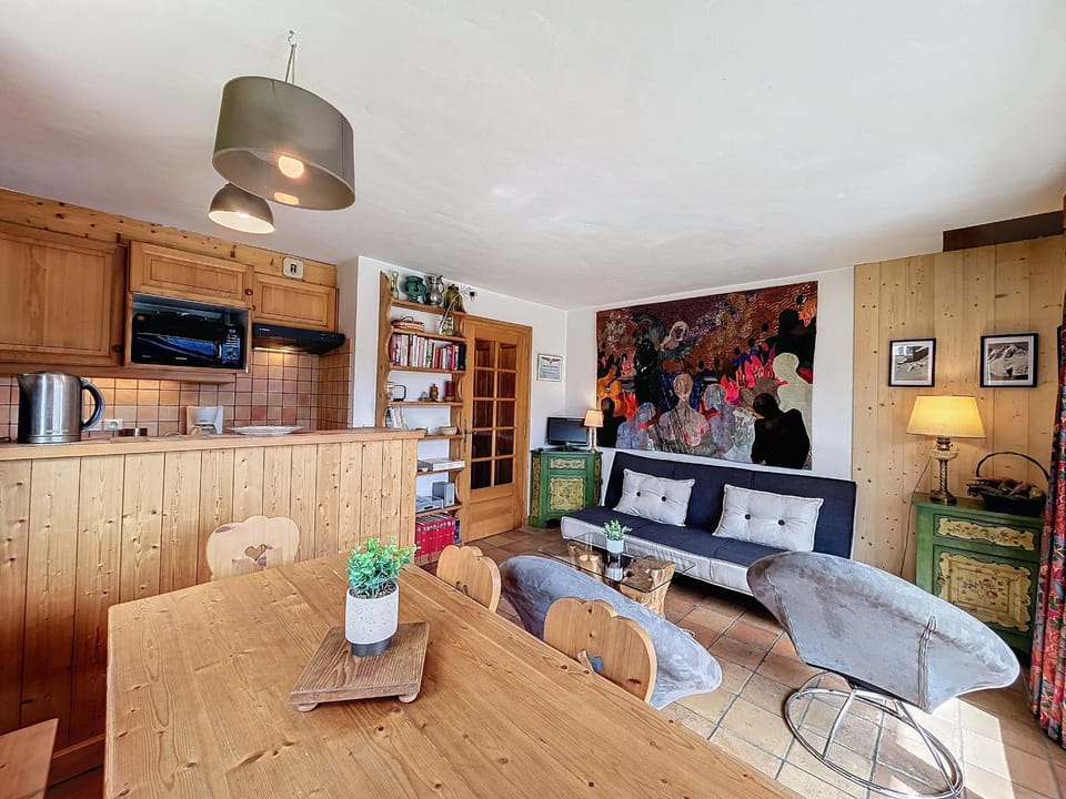 Appartement Mont Blanc : 2 chambres, terrasse, parking et équipements modernes - FR-1-560-131 Apartment in Combloux
