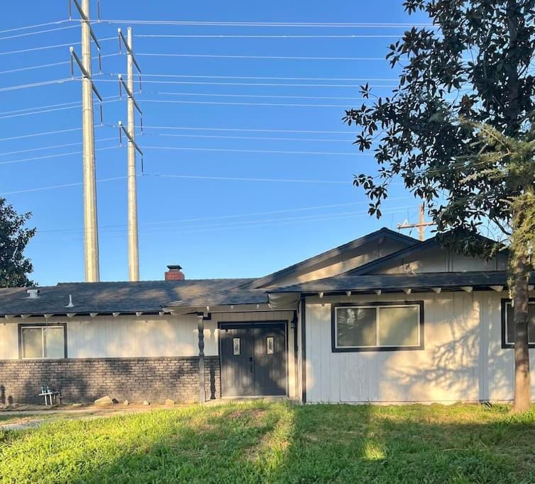 Sequoia Villa House in Visalia