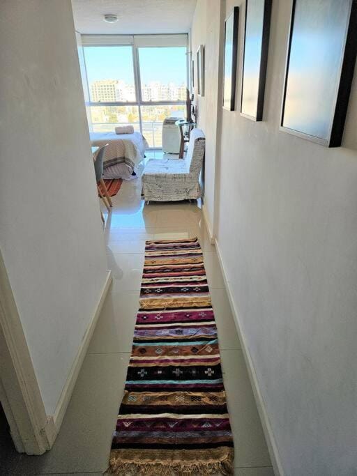 Fantastic spot: Studio w/parking 2 blocks to World Trade Center, 3 to beach Apartment in Montevideo Department, Uruguay
