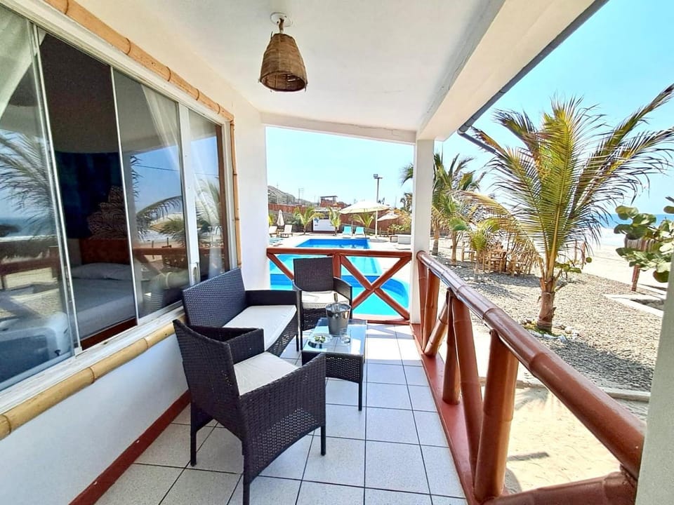 Casuarinas del Mar Chalet Playa Caballito de Mar Apartment hotel in Canoas de Punta Sal