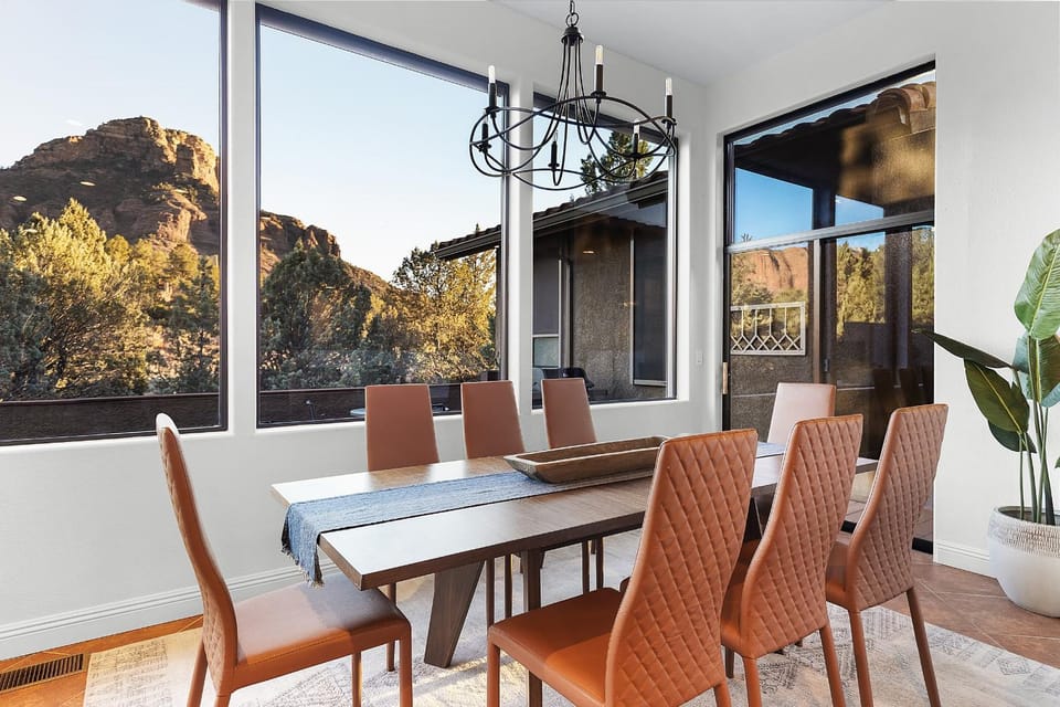 Mammoth Rock Lodge-New Family Home REMODELED 2 Hot Tubs & Game Room House in Sedona