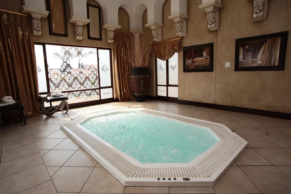 Hot Spring Bath, Hot Tub, Spa and wellness centre/facilities
