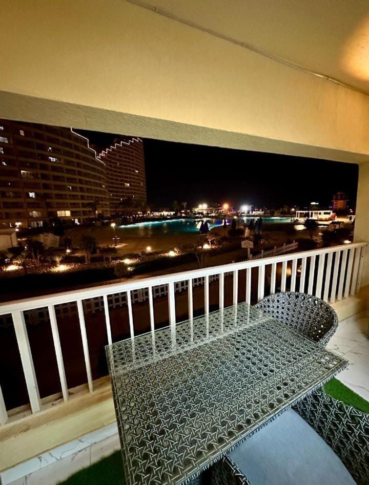 porto elsokhna pyramids VIP apartment Hotel in Egypt