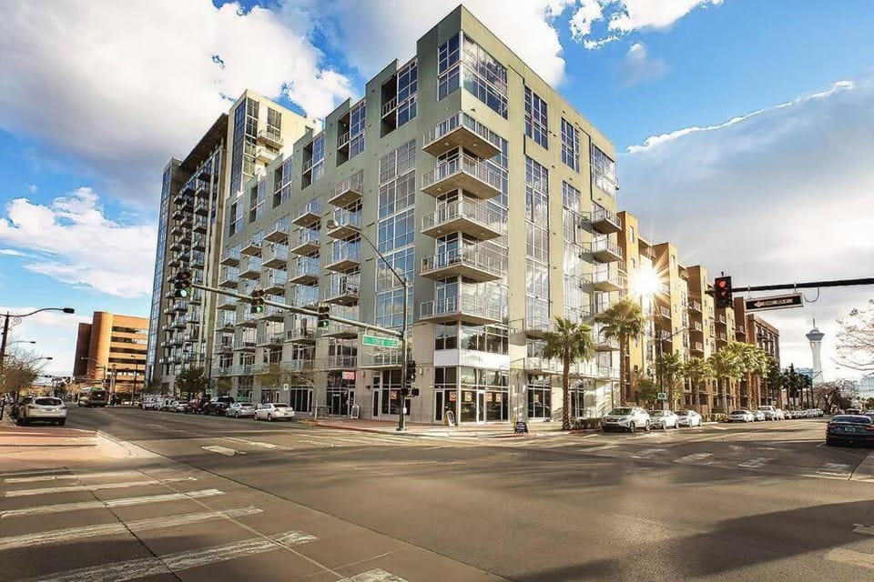 Property building, Neighbourhood, City view, Street view, Location