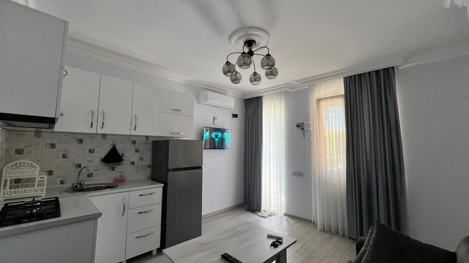 Kitchen or kitchenette, Seating area