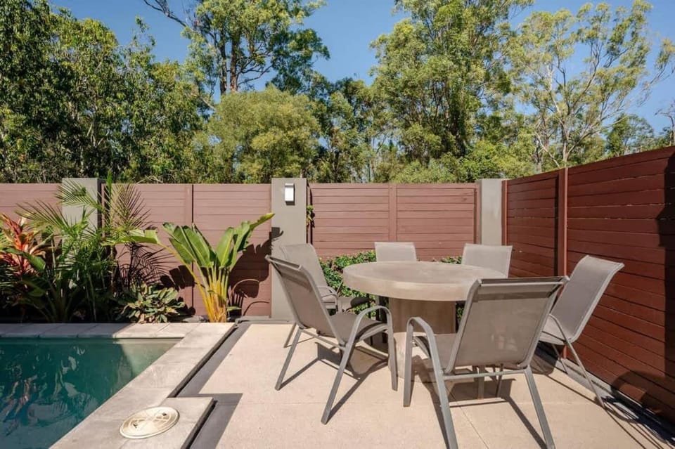 Luxury family and friends escape House in Oxenford
