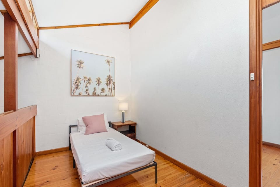 14 Cottesloe - steps from beach - sleeps 2 Apartment in Perth