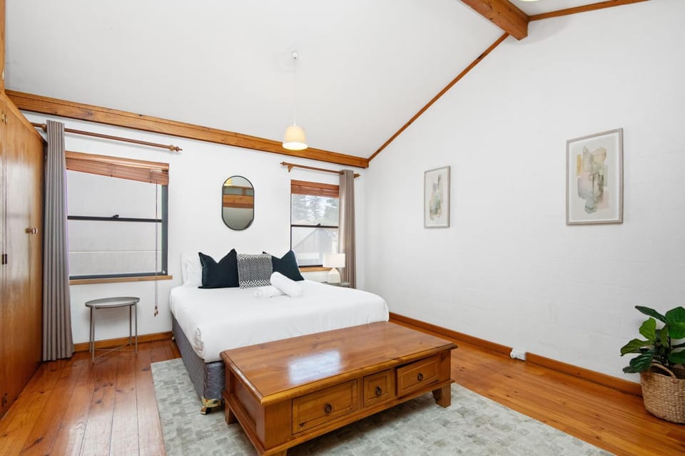 17 Cottesloe - steps from beach - sleeps 2 Apartment in Perth