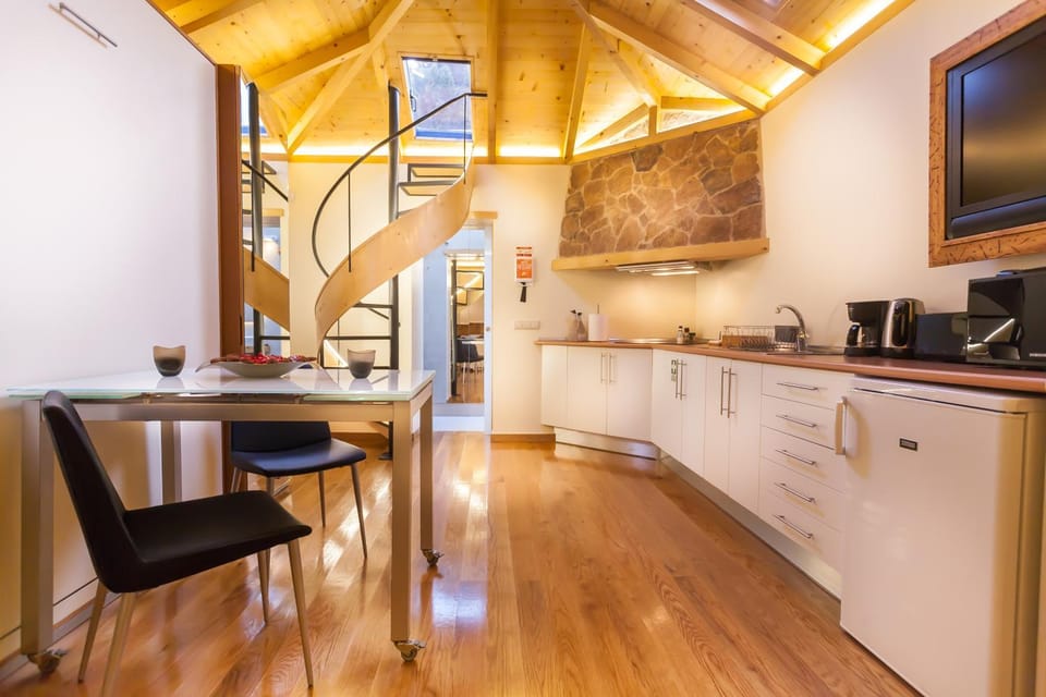 TV and multimedia, Kitchen or kitchenette, Living room