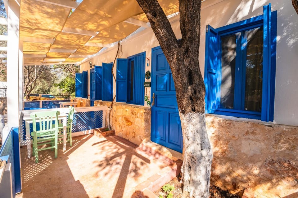 Patio, Day