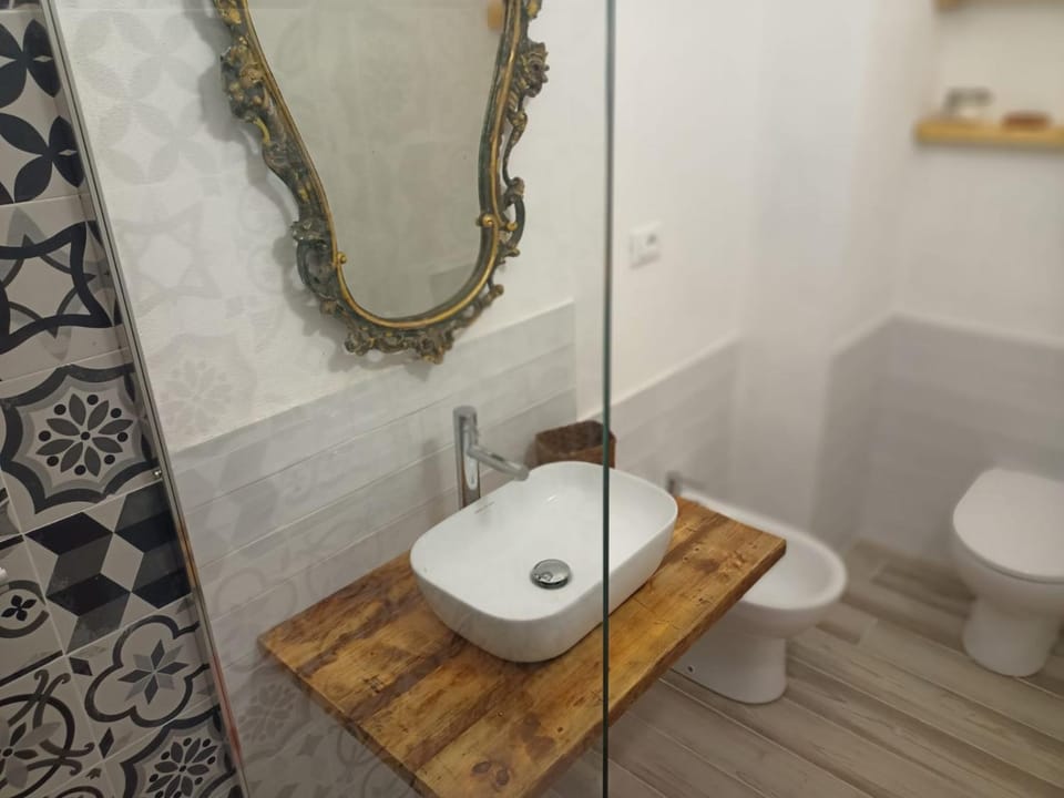 Shower, Toilet, Bathroom, bidet