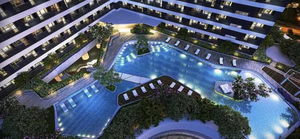 Property building, Night, Pool view, Swimming pool, Swimming pool, sunbed