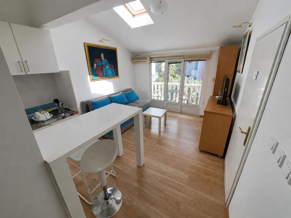 Apartments Bonus Apartment in Budva