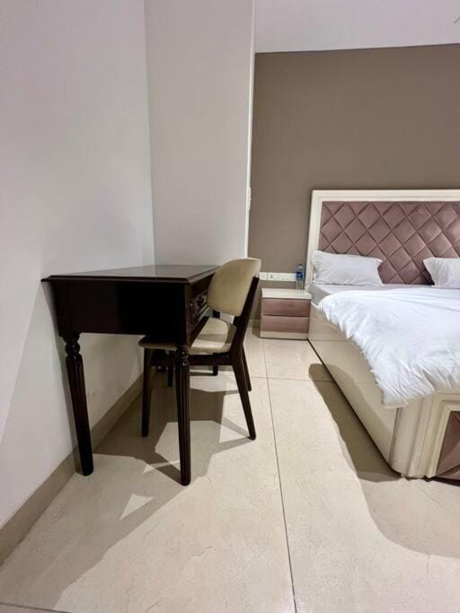 Luxury Studios Key8 (2BHK) with Pretty Urbana View Apartment in Gurugram