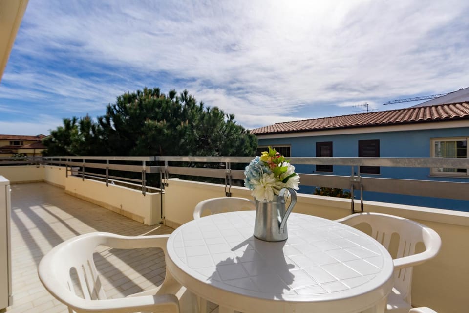 View (from property/room), Balcony/Terrace