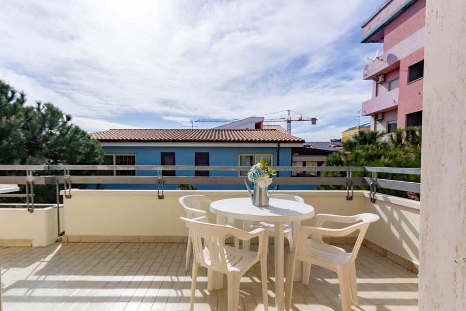 View (from property/room), Balcony/Terrace
