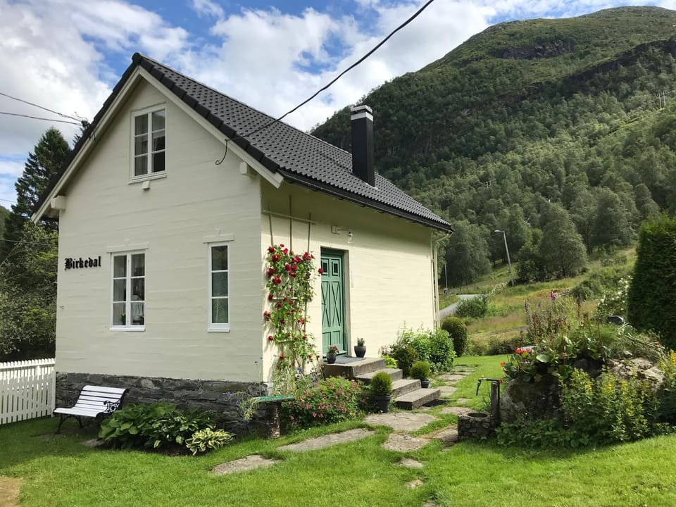 Property building, Garden